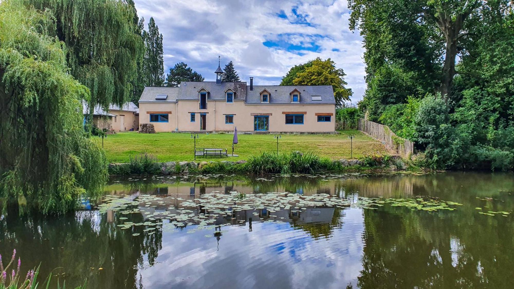 Au Fil De L'Eau Bed & Breakfast La Chapelle-Saint-Aubin Exterior photo