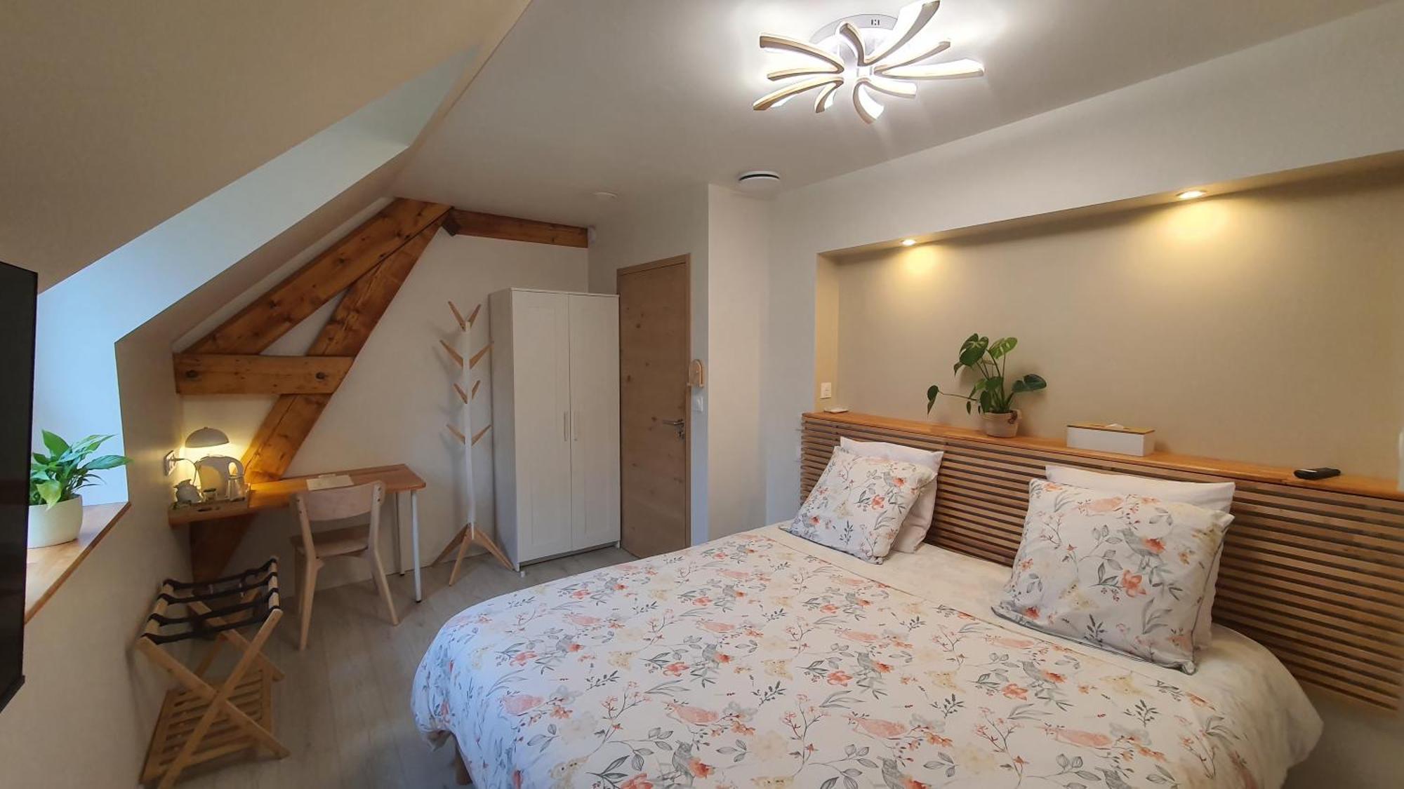 Au Fil De L'Eau Bed & Breakfast La Chapelle-Saint-Aubin Exterior photo